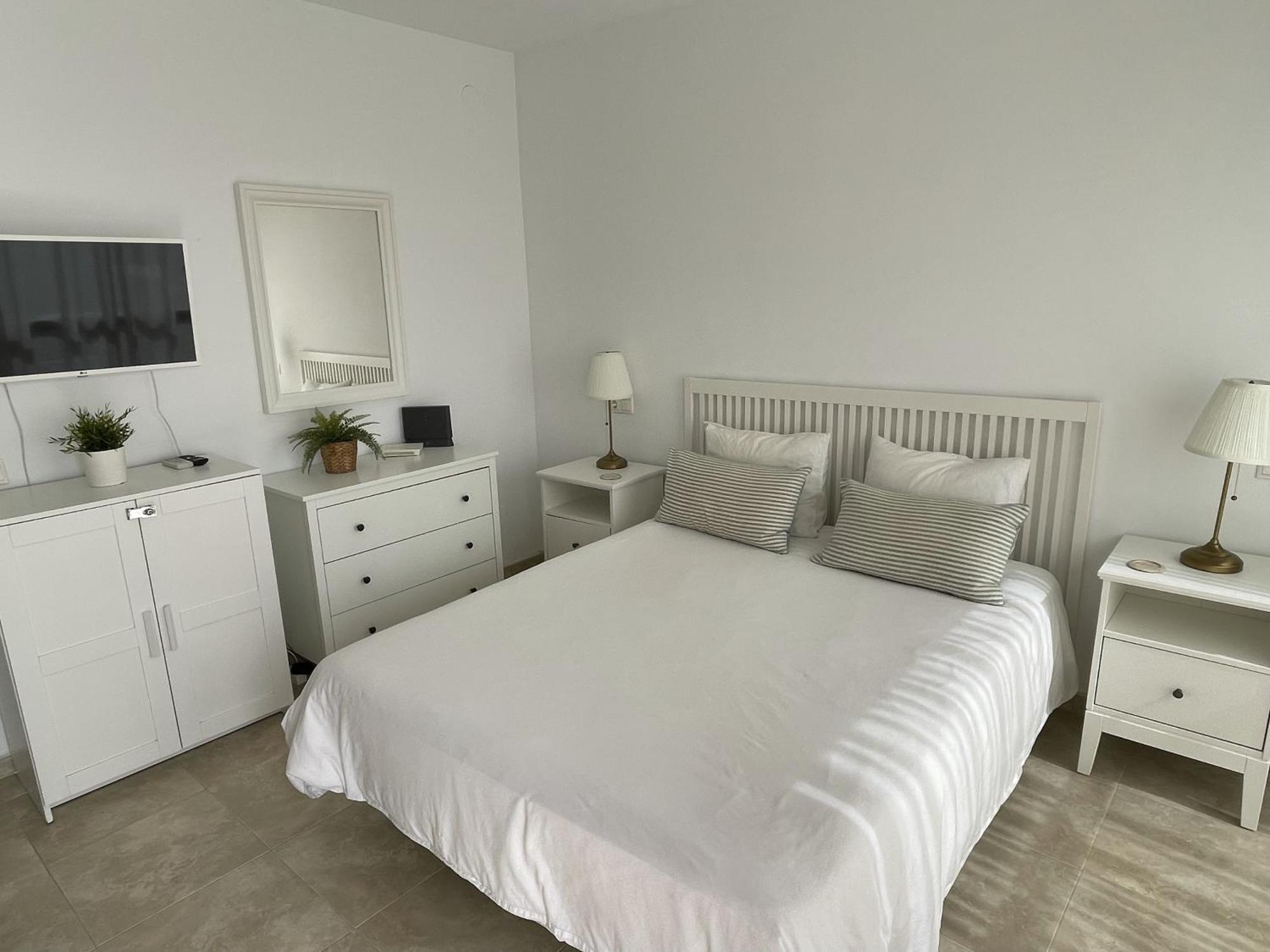 Estudio Con Insuperables Vistas Al Mar: Aparcamiento Marbella
