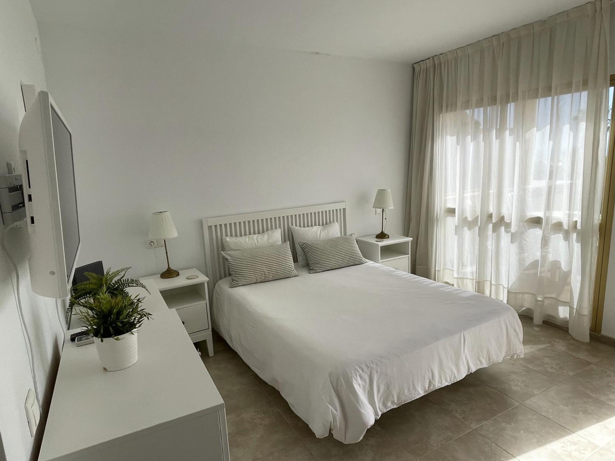 Apartamento Estudio Con Insuperables Vistas Al Mar: Aparcamiento *