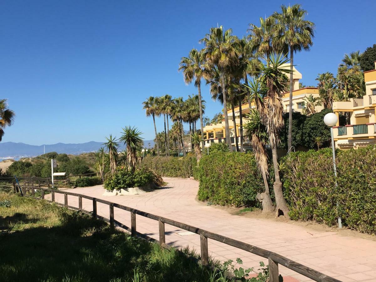 Estudio Con Insuperables Vistas Al Mar: Aparcamiento Lejlighed Marbella